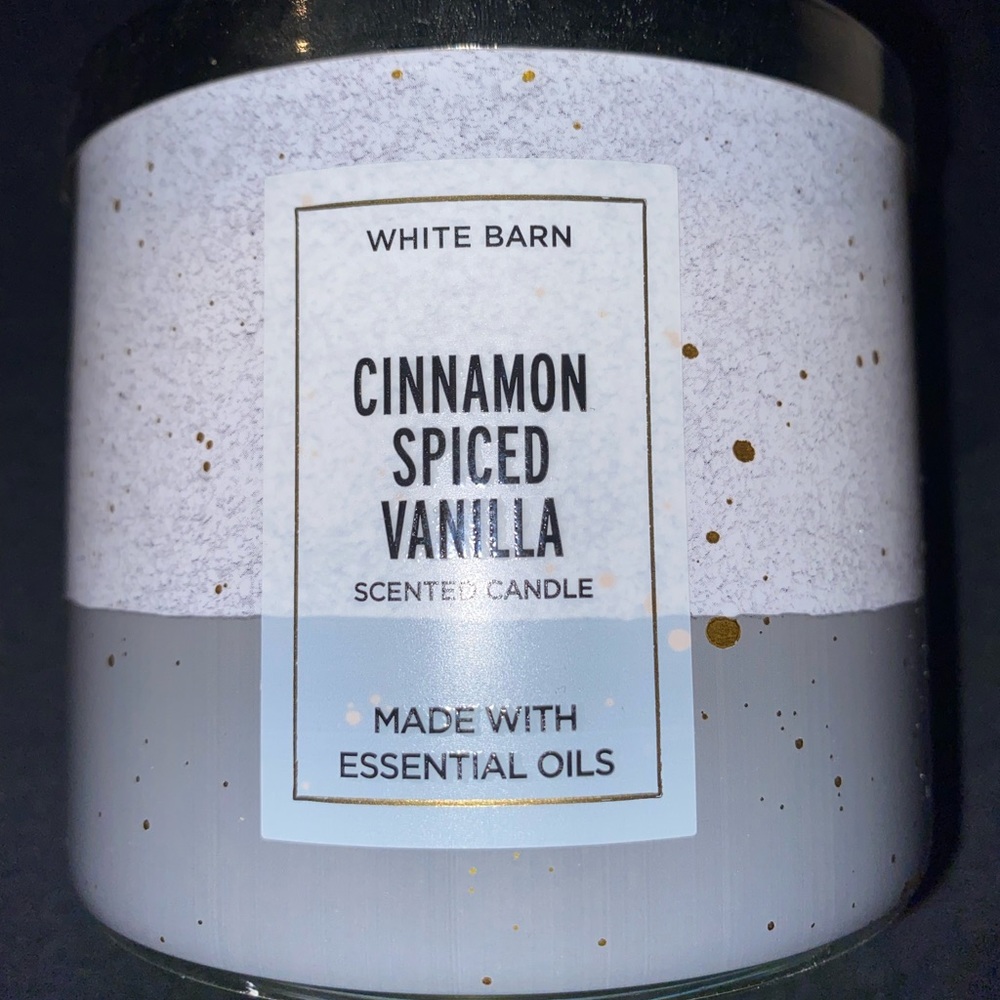 White Barn / Bath and Body Works Candle